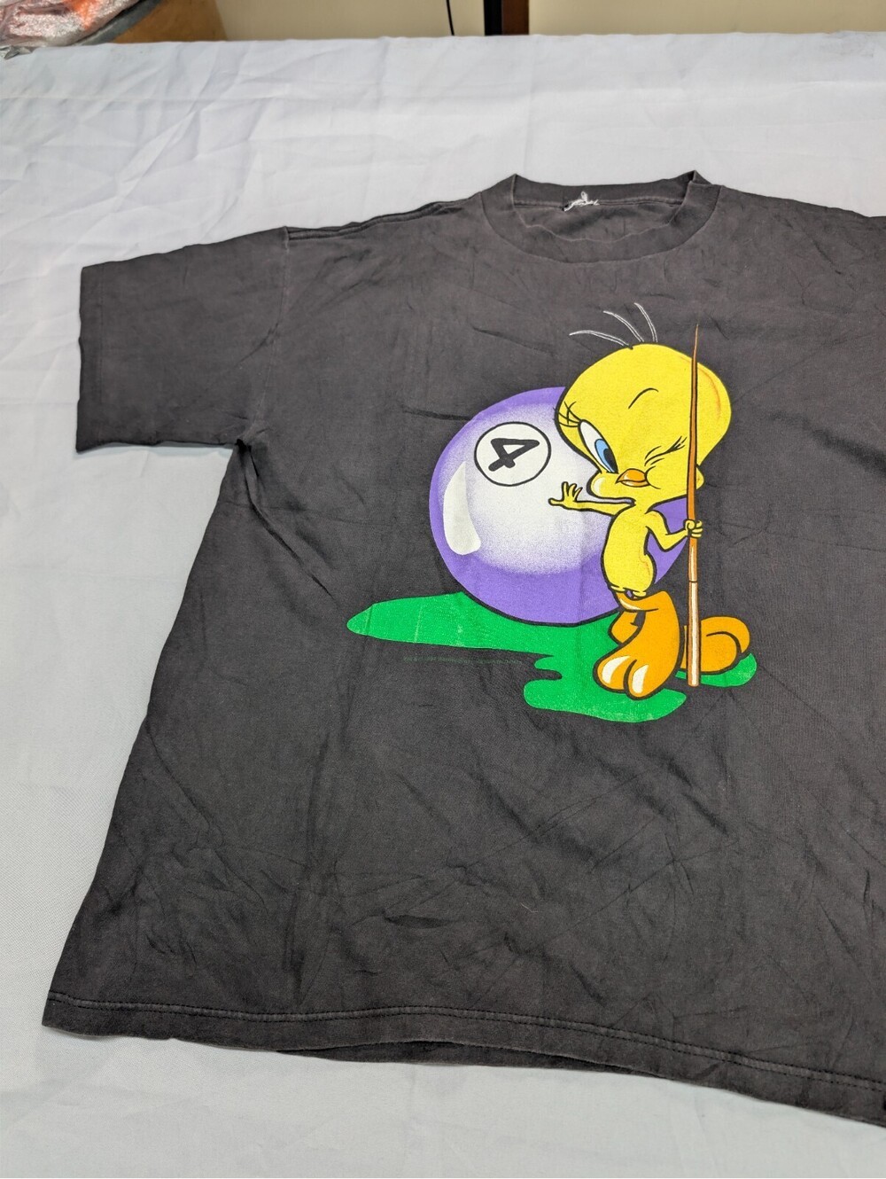 Tweety Pool Ball Warner Bros 1994 Vintage Graphic Tee M